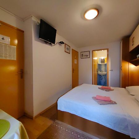 Apartments Seka Korcula エクステリア 写真